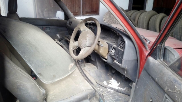 TOYOTA  MIGHTY-X    ฿55,000  โตโยต้า ไฮลักซ์  ปี 1992  ตู้ทึบ เครื่องติด ล้อยางครบ ขาดหม้อน้ำเพลาหลัง