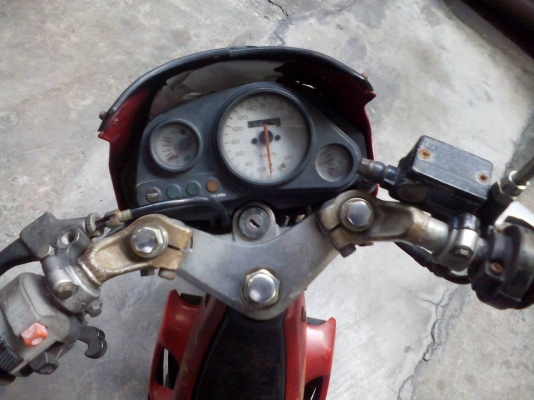 ขาย HONDA DASH 125 ล้อแม็ก ตัวแรก เครื่องดี ไม่ดัง ไม่หลวม ชุดสีไม่ค่อยสวย บังโคลนหน้าแตก ตามรูป มีผุตรงคันเกียร์หน่อยหนึ่ง รถใช้งานได้ปกติ เล่มพร้อมชุดโอน