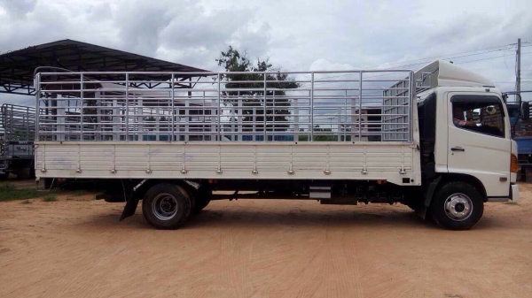 ขายด่วน HINO เมก้า175 ยาว6.50 ปี55 รถสวยพร้อมใช้งาน ขายด่วน HINO เมก้า175 ยาว6.50 ปี55 รถสวยพร้อมใช้งาน