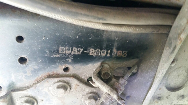 รถ TOYOTA 6 ล้อดั้ม BU87 / 110 แรงม้า.  ปี 33.     สนใจติดต่อ  081 - 6079515