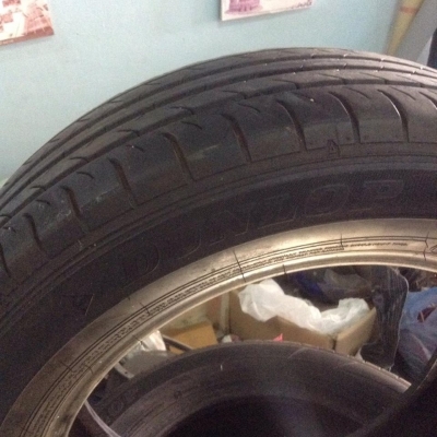 ยางดันลอบ 225-60-18 ยางปี13 4เส้นยางNitto235-40-18 มี2เส้น /ยาง235-50-18 มี2