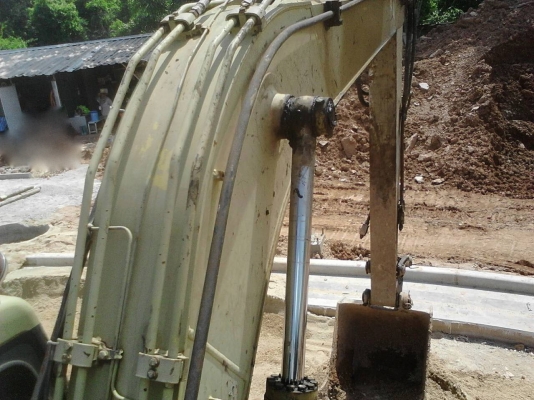 รถแบคโฮ KOMATSU  PC 120 - 6.      สนใจติดต่อ  081 - 6079515