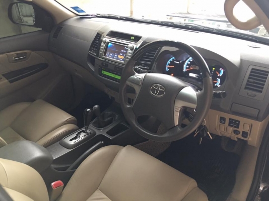 TOYOTA FORTUNER3.0V โฟวิล(4wd) VNTurbo ปี 2012