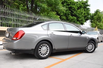 TEANA J31 230JM เครื่องV6 2300cc. (ปี 2005)  สีบรอนซ์เงิน