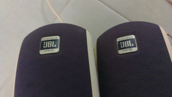 ลำโพง JBL ลำโพง JBL
