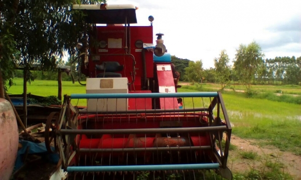 ขายรถเกี่ยวข้าวD-MaXใช้งานปกติรถยุ อ.วาริขภูมิ จ.สกลนคร