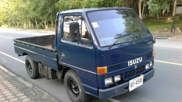 ISUZU 4ล้อ NKR รถห้าง