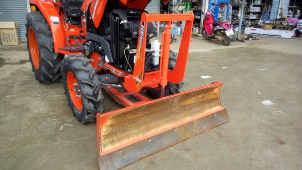 ขาย36แรงรถไร่สภาพเยี่ยม ไร้สนิม  ใช้น้อยสุดๆ200 กว่าชัวโมง