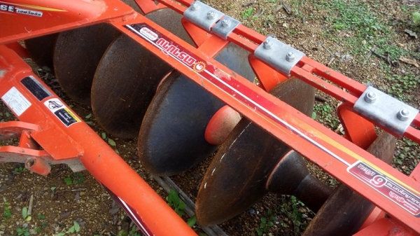 ขาย36แรงรถไร่สภาพเยี่ยม ไร้สนิม  ใช้น้อยสุดๆ200 กว่าชัวโมง