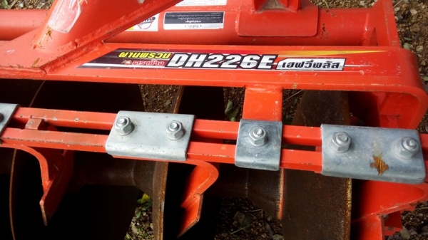 36แรงรถไร่ ใช้น้อยสีสดมากๆ  พร้อมชุดดันดินหน้า และโรตาลี