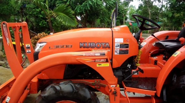 36แรงรถไร่ ใช้น้อยสีสดมากๆ  พร้อมชุดดันดินหน้า และโรตาลี