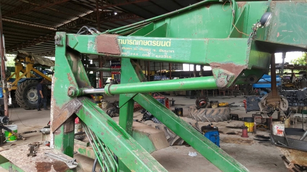 ขาย คีบอ้อย ของสามารถเกษตรยนต์ อุปกรณ์ครบ ซ่อมมือคีบกับทำสีใหม่ให้ด้วยครับ
