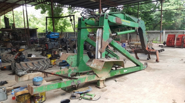 ขาย คีบอ้อย ของสามารถเกษตรยนต์ อุปกรณ์ครบ ซ่อมมือคีบกับทำสีใหม่ให้ด้วยครับ