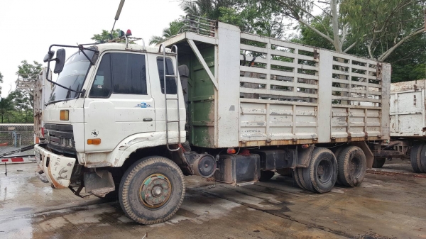 ขาย รถพ่วงแม่-ลูกไม่ดั้ม NISSAN UD วางเครื่อง HINO K13D 260 แรงม้า คัสซีสวยตลอดเส้น เอกสารเล่มทะเบียนพร้อมโอน