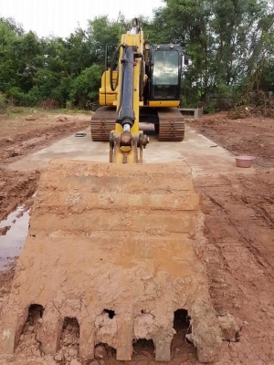 ขายรถแบ็คโฮ CAT 320 D กระบอกดำ JAPAN ใช้งานน้อย ช่วงล่างเปลียนมาให้ใหม่  ราคาต่อรองได้ครับ ถุกใจขายได้ขาย เจ้าของใจดีมากครับ