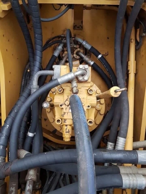 ขายรถแบ็คโฮ CAT 320 D กระบอกดำ JAPAN ใช้งานน้อย ช่วงล่างเปลียนมาให้ใหม่  ราคาต่อรองได้ครับ ถุกใจขายได้ขาย เจ้าของใจดีมากครับ