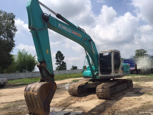 ขายรถแบ็คโฮ  KOBELCO SK200-6 YN-10 ไมล์ 13,xxx เอกสารเล่มทะเบียน ออกห้้างป้ายแดงไม่เคยทำสี  ราคาต่อรองมาเลยขายได้ขายครับ