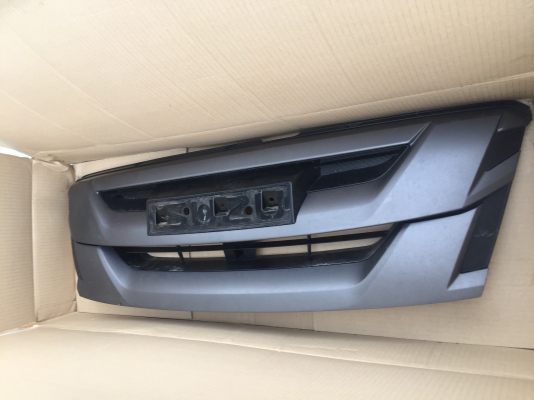 ขายโคมไฟหน้า isuzu dmax1.9