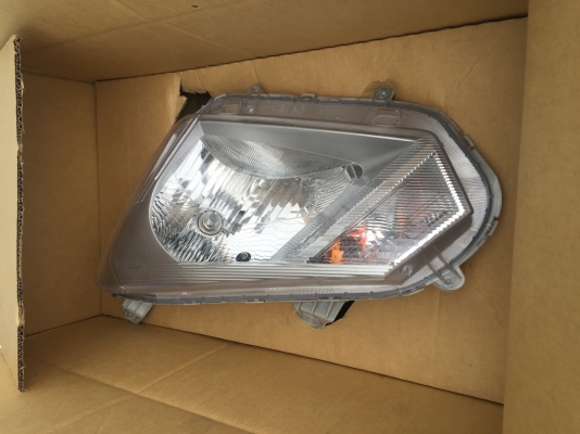 ขายโคมไฟหน้า isuzu dmax1.9