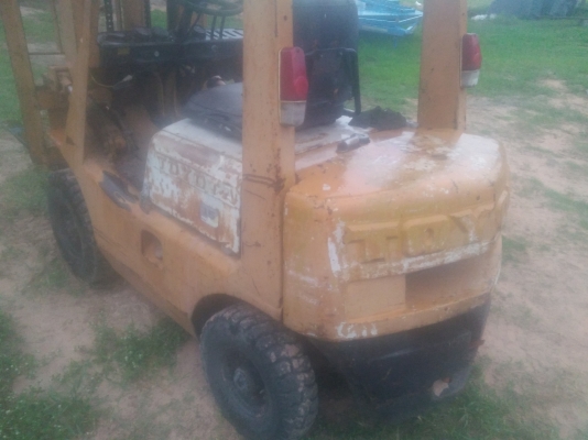 ขายรถฟอร์คลีฟต์  โตโยต้า 1.5 ตัน ยกสูง 3 เมตร