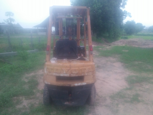 ขายรถฟอร์คลีฟต์  โตโยต้า 1.5 ตัน ยกสูง 3 เมตร