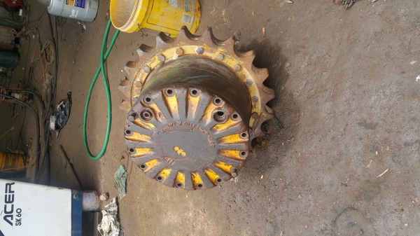 ขายตัวเดิน  KOMATSU  PC200-5 และ 6