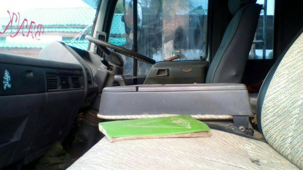 HINO-FD3H..HO7D 6ล้อดั้มพ์ พ.เวอร์ แอร์หนาวภาษีเต็มเล่มพร้อมชุดโอนยาง8.25ดีทั้งหกเส้นคัซีสวยๆ