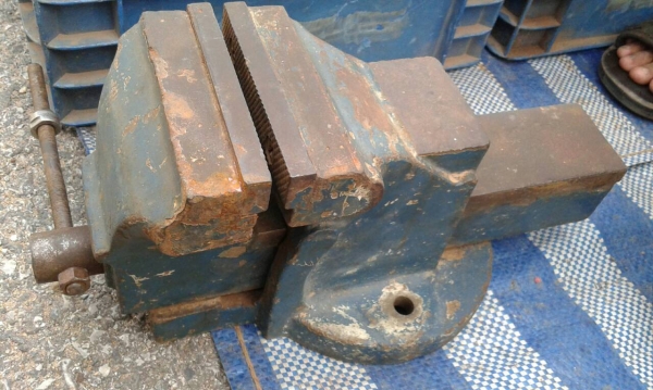 ปากกาจับชิ้นงาน โน 4