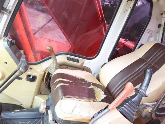 ขาย!! >>> Doosan 220LC-6 <<< รถพร้อมใช้งาน เอวไม่หลวม ราคา 880,000 บาท