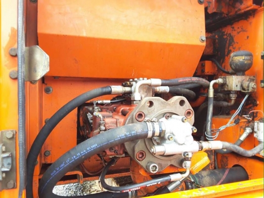 ขาย!! >>> Doosan 220LC-6 <<< รถพร้อมใช้งาน เอวไม่หลวม ราคา 880,000 บาท