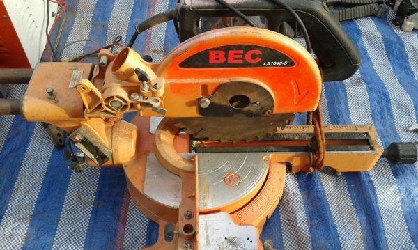 เลื่อยตัดองศา