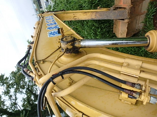 CAT 313CCR YR2004 ใบแทร็คติดก้อนยาง ใช้งานน้อยแค่ 2911 ชม. นำเข้าจากญี่ปุ่น