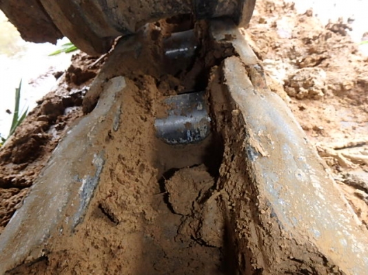 CAT 313CCR YR2004 ใบแทร็คติดก้อนยาง ใช้งานน้อยแค่ 2911 ชม. นำเข้าจากญี่ปุ่น