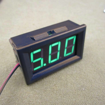 อุปกรณ์แสดงแรงดันไฟฟ้า โวลต์มิเตอร์วัดแสดงค่าไฟชาร์ทและแรงดันแบตเตอรี เป็น LED สีเขียว มองเห็นชัด ส่งฟรี