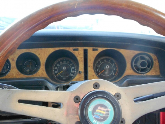 ขายมาสด้า 929 หน้าเบนซ์  2 ประตู