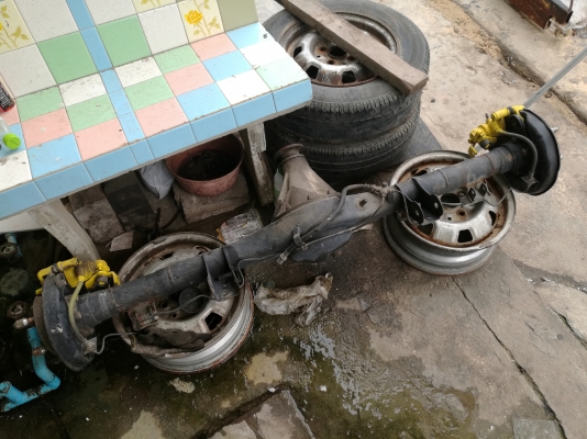 ขายเพลาท้าย AE86 ดิส อัดตราทด 3.9