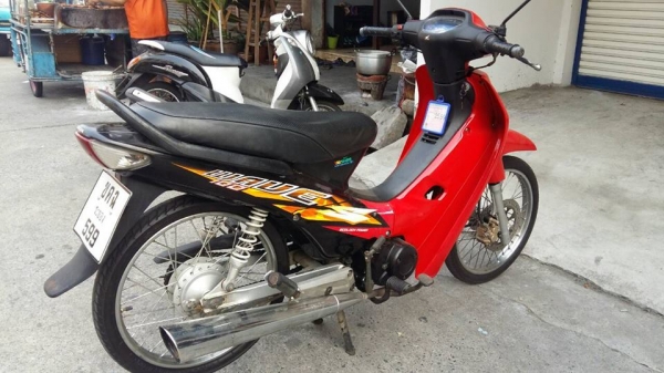 Wave 100 ปี 47 สีแดง รถเดิมๆ ภาษีไม่ขาด มีเล่ม เอกสารครบ  โทร. 02-9165022,099-0812001