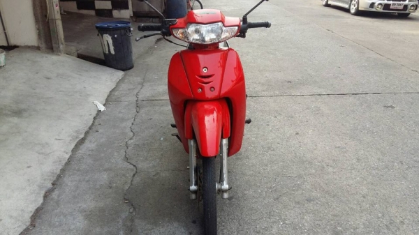 Wave 100 ปี 47 สีแดง รถเดิมๆ ภาษีไม่ขาด มีเล่ม เอกสารครบ  โทร. 02-9165022,099-0812001