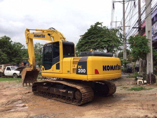 KOMATSU PC200-8MO KOMATSU PC200-8MO