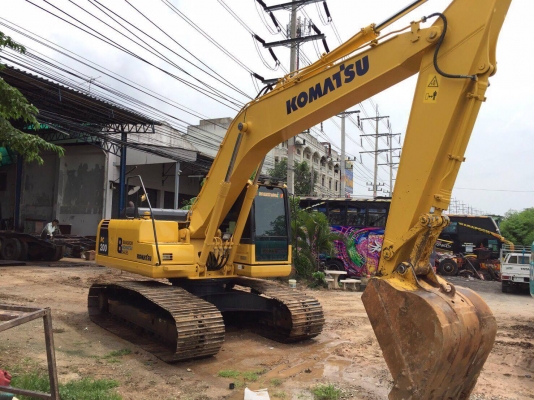 KOMATSU PC200-8MO KOMATSU PC200-8MO