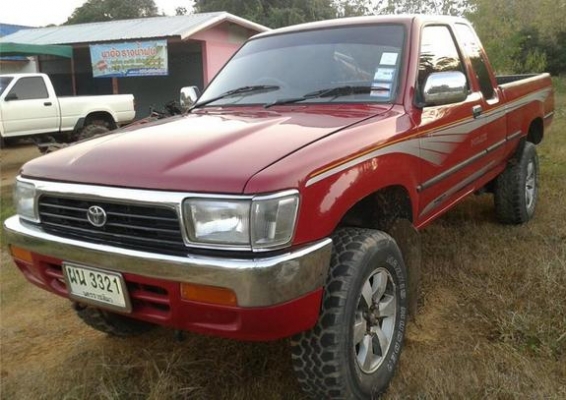 ขายTOYOTA LN130 surf เครื่อง2l เครื่องดี เกียร์AUTO เกียร์4x4ใช้งานได้ปกติ