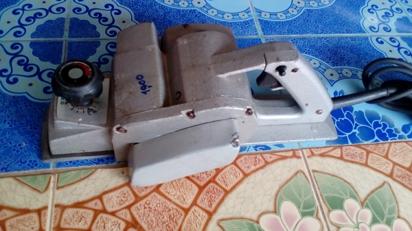 กบไฟฟ้า รุ่น 1600 กบไฟฟ้า รุ่น 1600