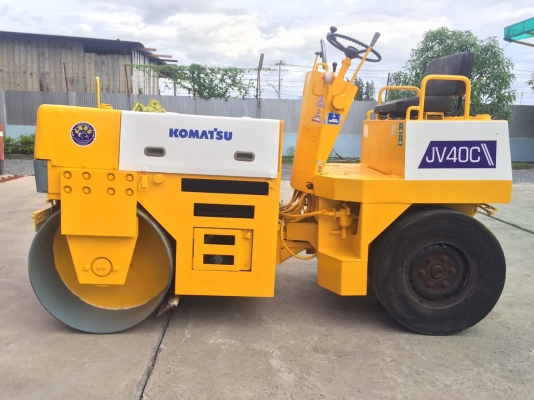 ขายรถบด4ตันKOMATSUรุ่นJV40C-1นำเข้าญี่ปุ่นเอวอ่อนขับ2เพลาเครื่องดีเซลคูโบต้า3สูบสภาพดีพร้อมใช้งาน มีให้เลือกหลายคันหลายขนาด