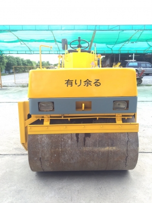 ขายรถบด4ตันKOMATSUรุ่นJV40C-1นำเข้าญี่ปุ่นเอวอ่อนขับ2เพลาเครื่องดีเซลคูโบต้า3สูบสภาพดีพร้อมใช้งาน มีให้เลือกหลายคันหลายขนาด