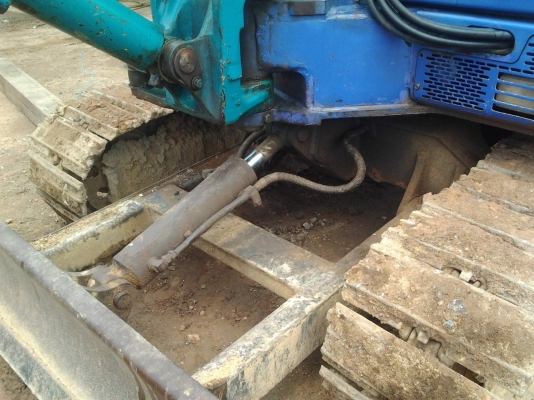 ขาย KOMATSU PC40FR-1 (เก่าไทยประมาณ 2 ปี) รถสภาพสวยมาก รถสภาพพร้อมใช้งาน (รถใช้งานไม่หนัก ใช้ขุดตอม่ออาคาร) ขาย KOMATSU PC40FR-1 (เก่าไทยประมาณ 2 ปี) รถสภาพสวยมาก รถสภาพพร้อมใช้งาน (รถใช้งานไม่หนัก ใช้ขุดตอม่ออาคาร)