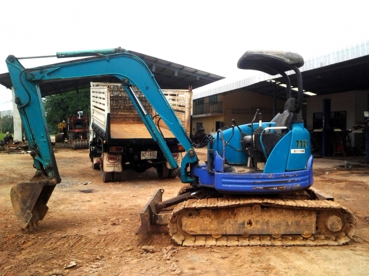 ขาย KOMATSU PC40FR-1 (เก่าไทยประมาณ 2 ปี) รถสภาพสวยมาก รถสภาพพร้อมใช้งาน (รถใช้งานไม่หนัก ใช้ขุดตอม่ออาคาร) ขาย KOMATSU PC40FR-1 (เก่าไทยประมาณ 2 ปี) รถสภาพสวยมาก รถสภาพพร้อมใช้งาน (รถใช้งานไม่หนัก ใช้ขุดตอม่ออาคาร)