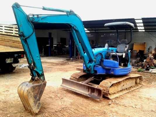 ขาย KOMATSU PC40FR-1 (เก่าไทยประมาณ 2 ปี) รถสภาพสวยมาก รถสภาพพร้อมใช้งาน (รถใช้งานไม่หนัก ใช้ขุดตอม่ออาคาร)