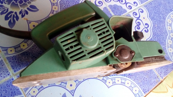 กบไฟฟ้าขนาดเล็ก MAKTEC MT190  580W