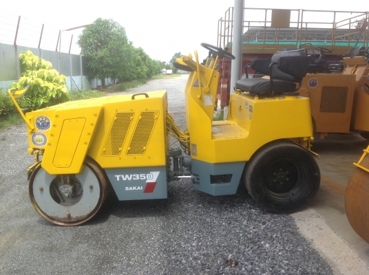 ขายรถบดSAKAIรุ่นTW350 นำเข้าญี่ปุ่นไม่เคยใช้งานในไทย หน้าเหล็กหลังยาง ขับ2เพลาเอวอ่อน เครื่องอีซูซุ สภาพดีพร้อมใช้งาน มีให้เลือกหลายคันหลายขนาด ขายรถบดSAKAIรุ่นTW350 นำเข้าญี่ปุ่นไม่เคยใช้งานในไทย หน้าเหล็กหลังยาง ขับ2เพลาเอวอ่อน เครื่องอีซูซุ สภาพดีพร้อมใช้งาน มีให้เลือกหลายคันหลายขนาด