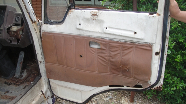 หัว Hino F18 สภาพเดิม ขาหน้า-หลัง กรองหลังเก๋ง ของครบ ราคาถูก หัว Hino F18 สภาพเดิม ขาหน้า-หลัง กรองหลังเก๋ง ของครบ ราคาถูก